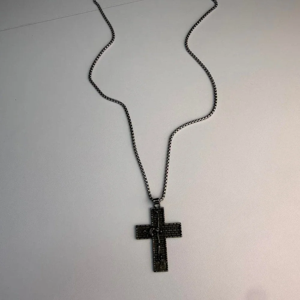 Black Cross Pendant Necklace Mens 24 Inch Chain Streetwear Jewelry